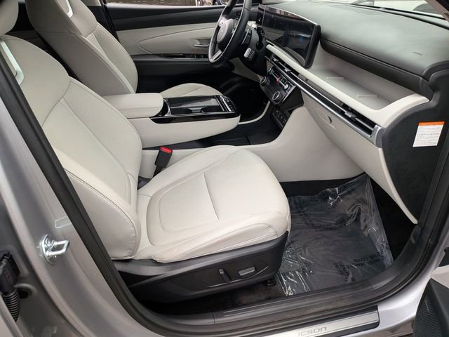 Used 2025 Hyundai Tucson Limited image 35