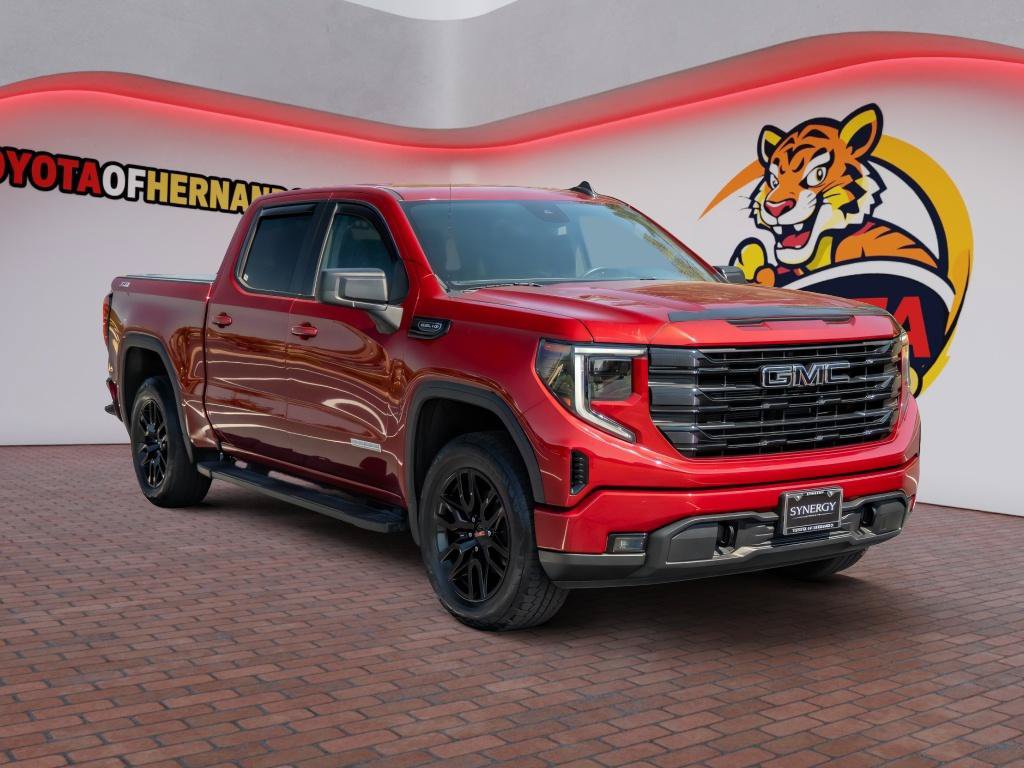 Used 2024 GMC Sierra 1500 Elevation AWD/4WD image 3