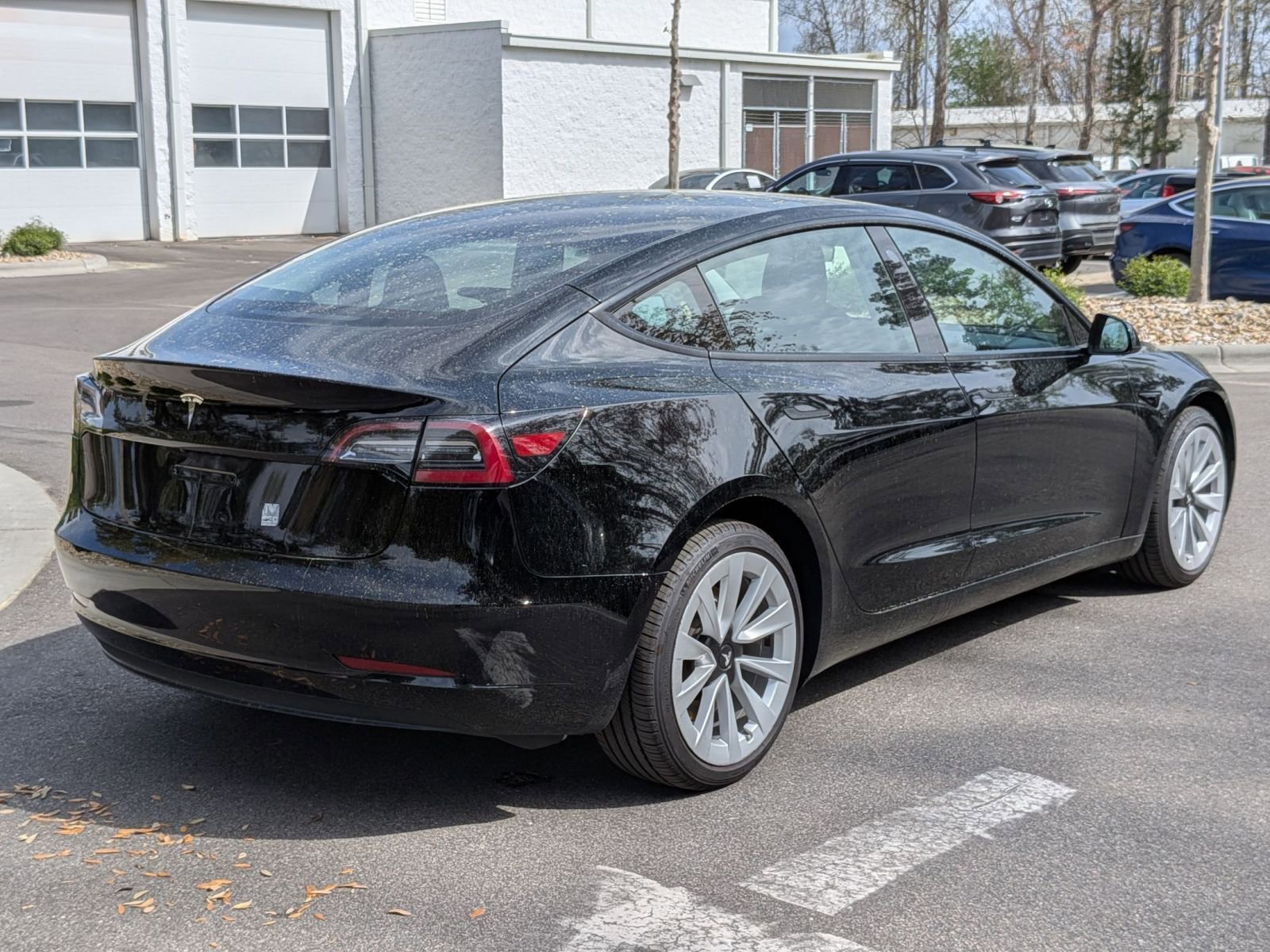 Used 2023 Tesla Model 3 Standard Range image 3