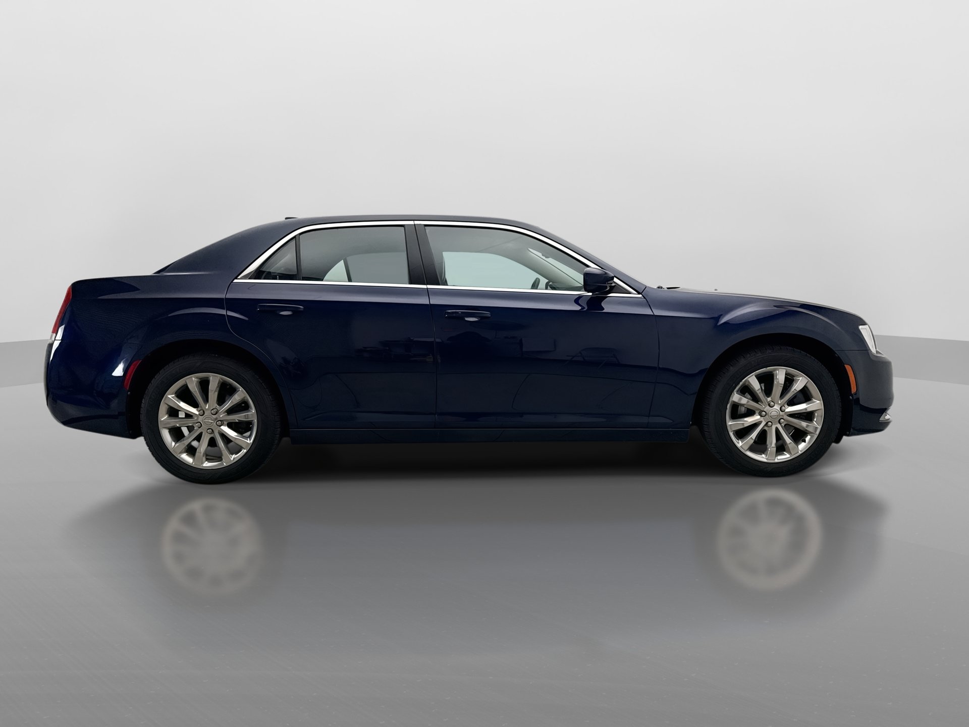 Used 2017 Chrysler 300 Limited AWD/4WD image 6