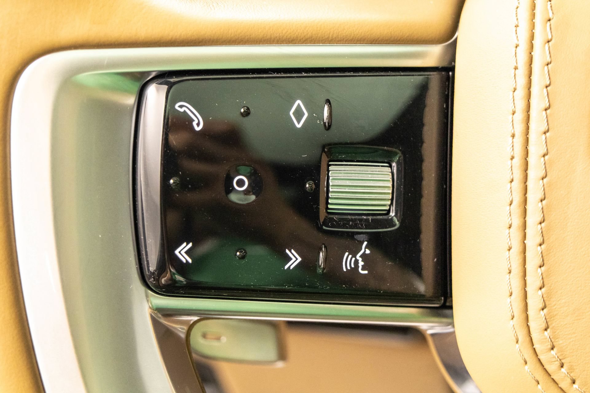 Used 2023 Land Rover Range Rover SE AWD/4WD image 18
