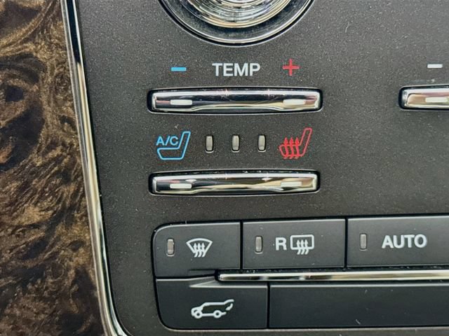Used 2017 Lincoln Navigator L Select RWD image 21