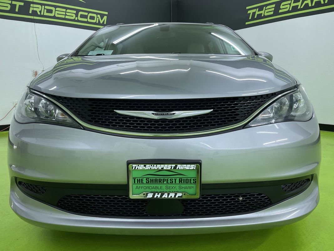 Used 2021 Chrysler Voyager Lxi image 3