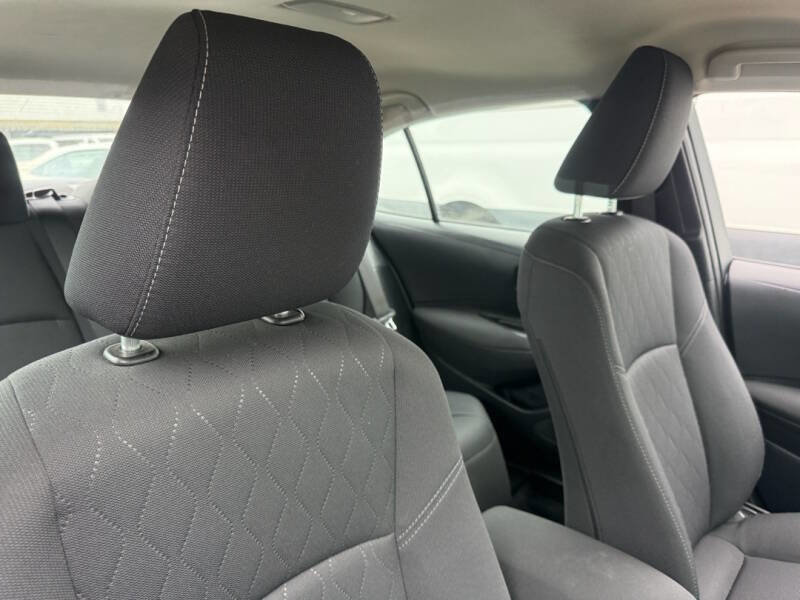 Used 2025 Toyota Corolla LE image 9