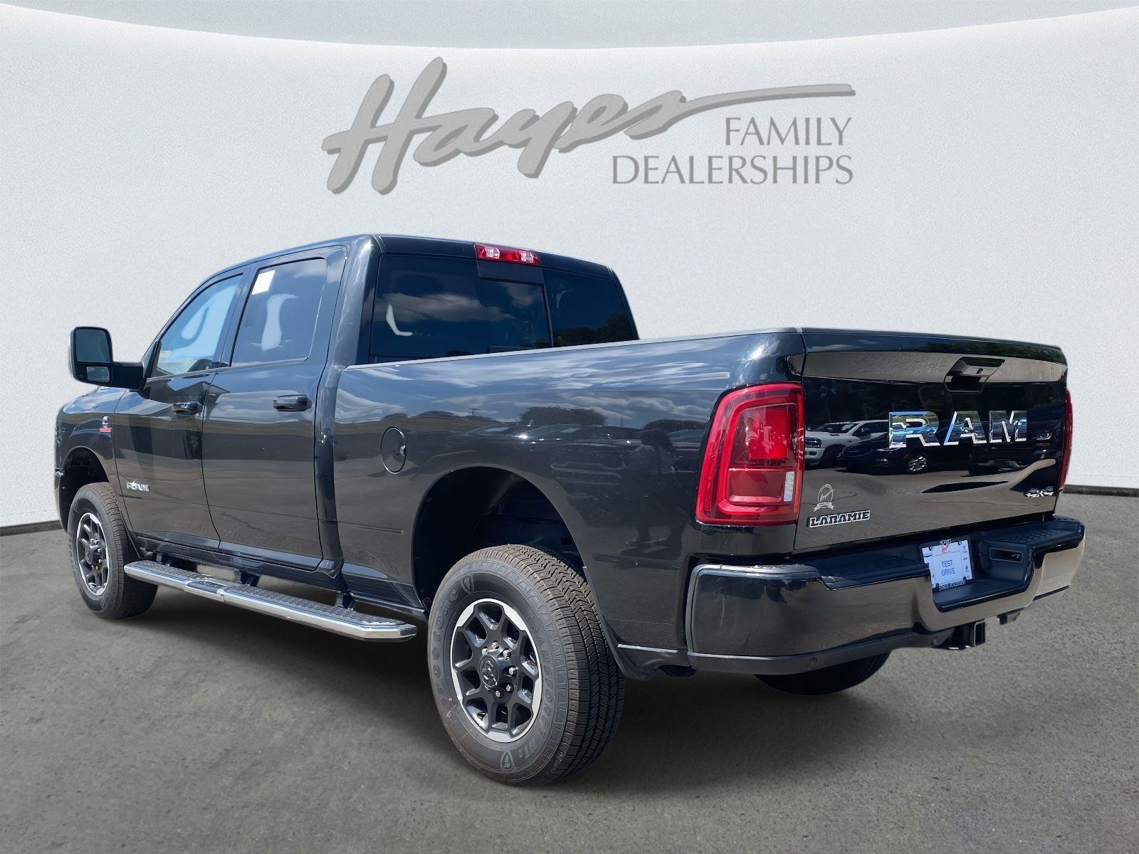 Used 2025 RAM 2500 Laramie image 30