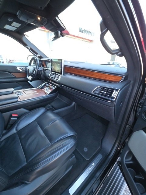 Used 2020 Lincoln Navigator Reserve image 26