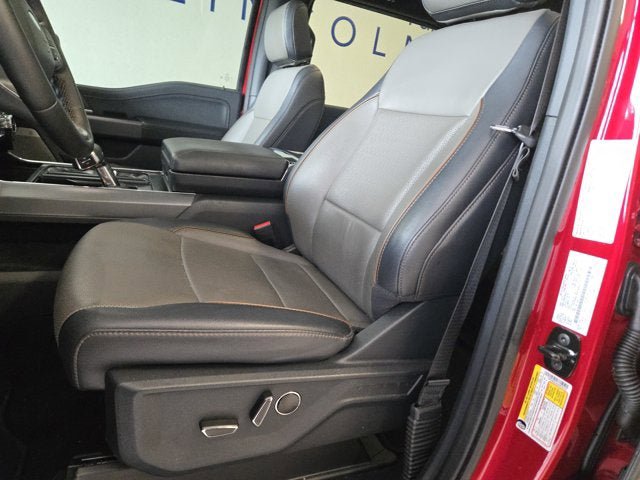 Used 2022 Ford Explorer Platinum w/ Equipment Group 601A AWD/4WD image 22