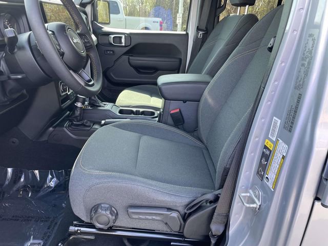 Used 2024 Jeep Wrangler Sport S image 9