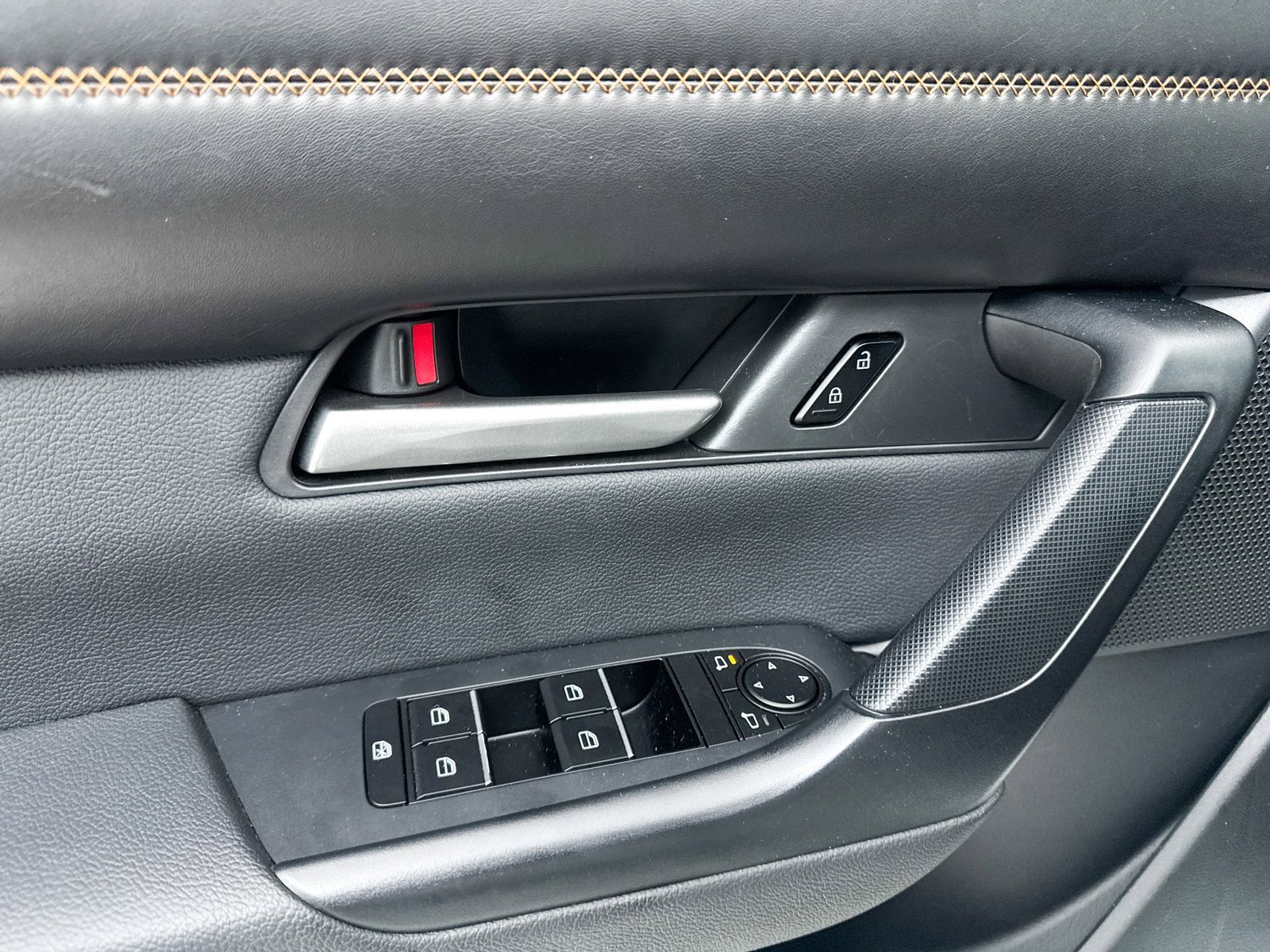 Certified 2025 MAZDA CX-50 AWD 2.5 Hybrid w/ Cargo Package image 33