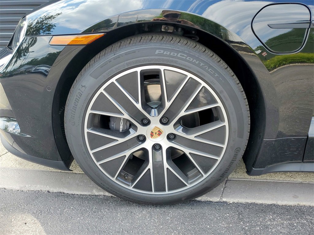 New 2025 Porsche Taycan image 24