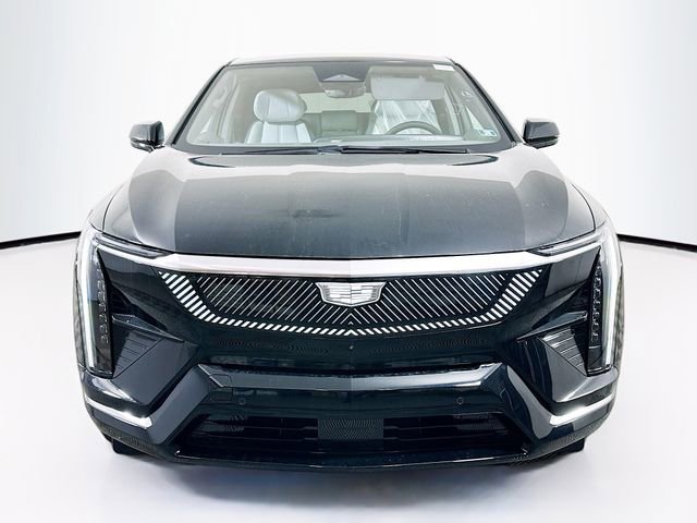 New 2026 Cadillac Optiq Luxury 1 image 2
