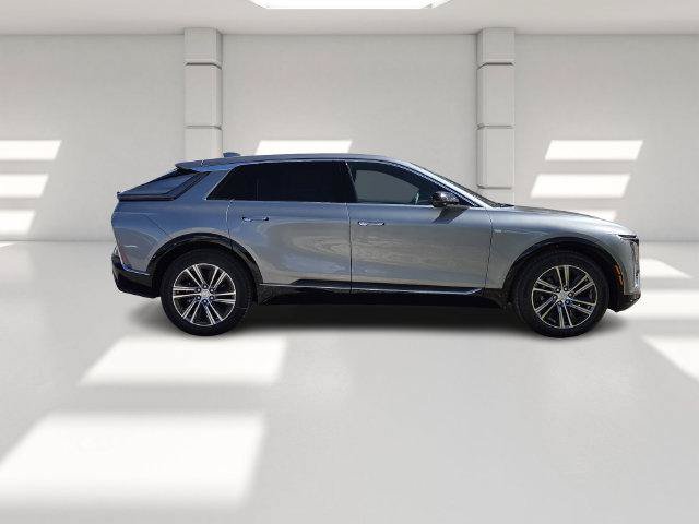 New 2026 Cadillac Lyriq Premium Luxury AWD/4WD image 6