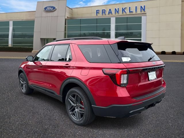 New 2026 Ford Explorer ST-Line w/ ST-Line Street Pack AWD/4WD image 5