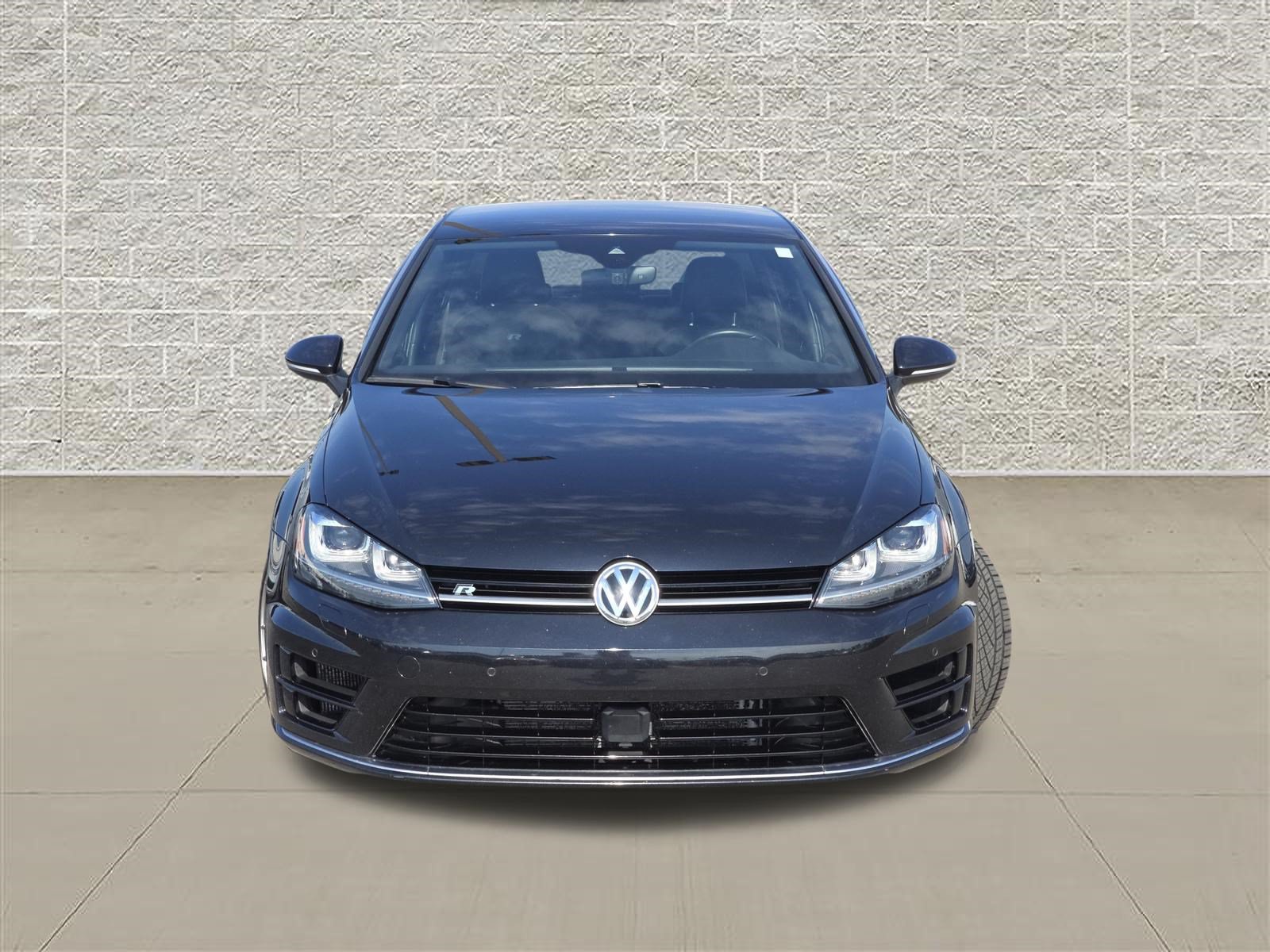 Used 2017 Volkswagen Golf R 4-Door AWD/4WD image 2