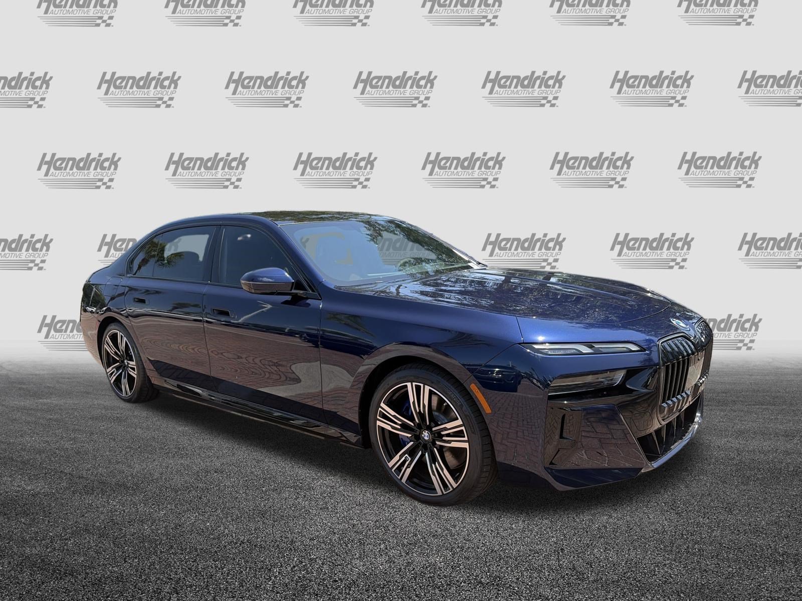 New 2026 BMW 750e xDrive AWD/4WD image 2