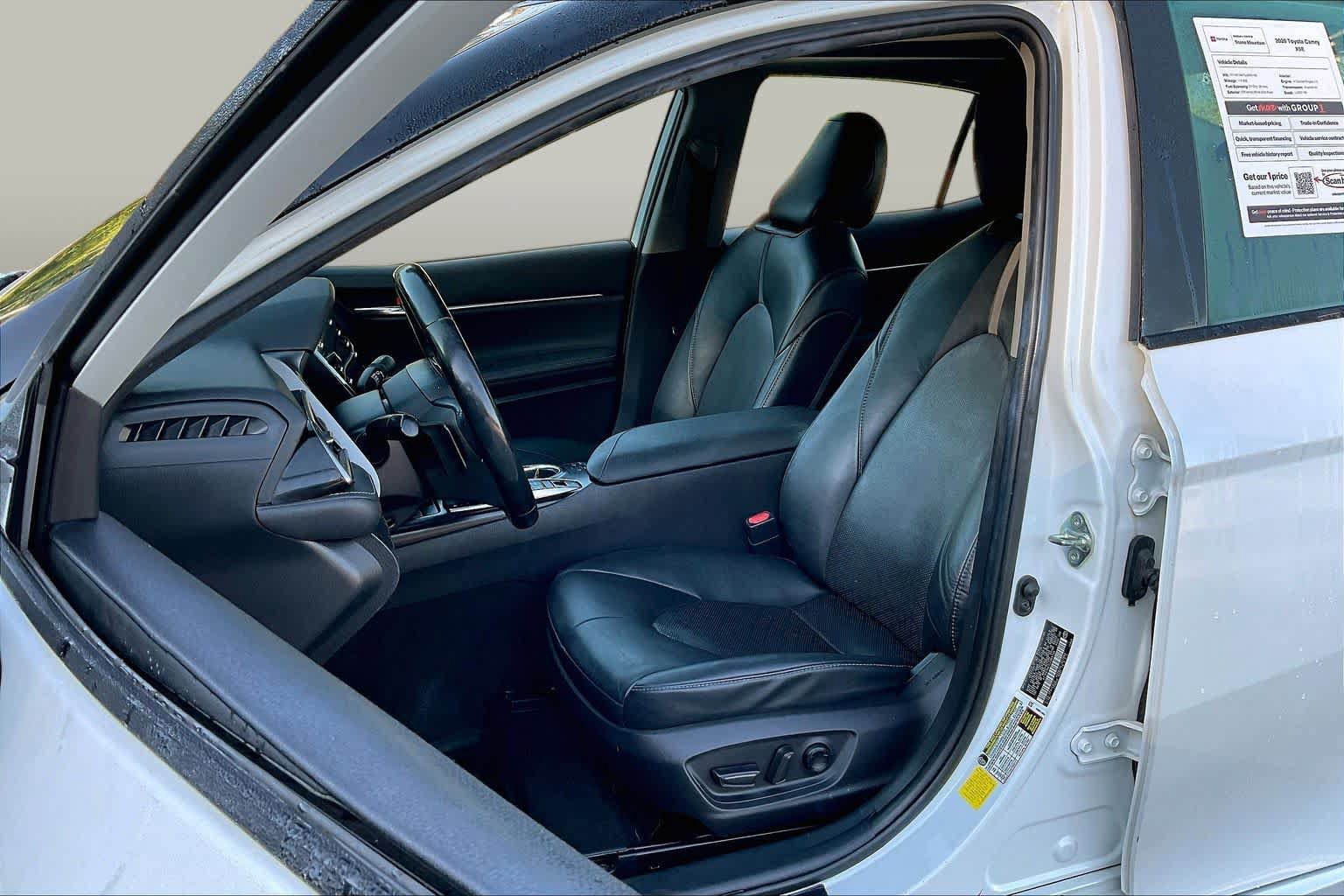 Used 2020 Toyota Camry XSE FWD image 8