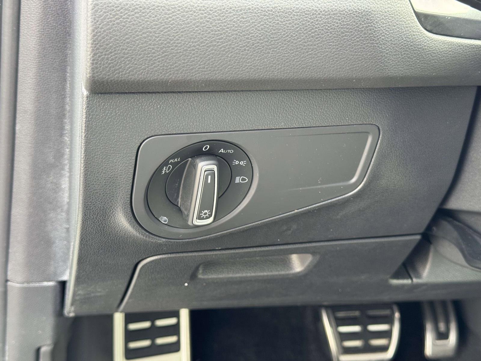 Certified 2021 Volkswagen Tiguan SEL Premium R-Line image 22