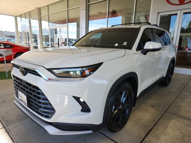 Used 2024 Toyota Grand Highlander AWD Hybrid image 6