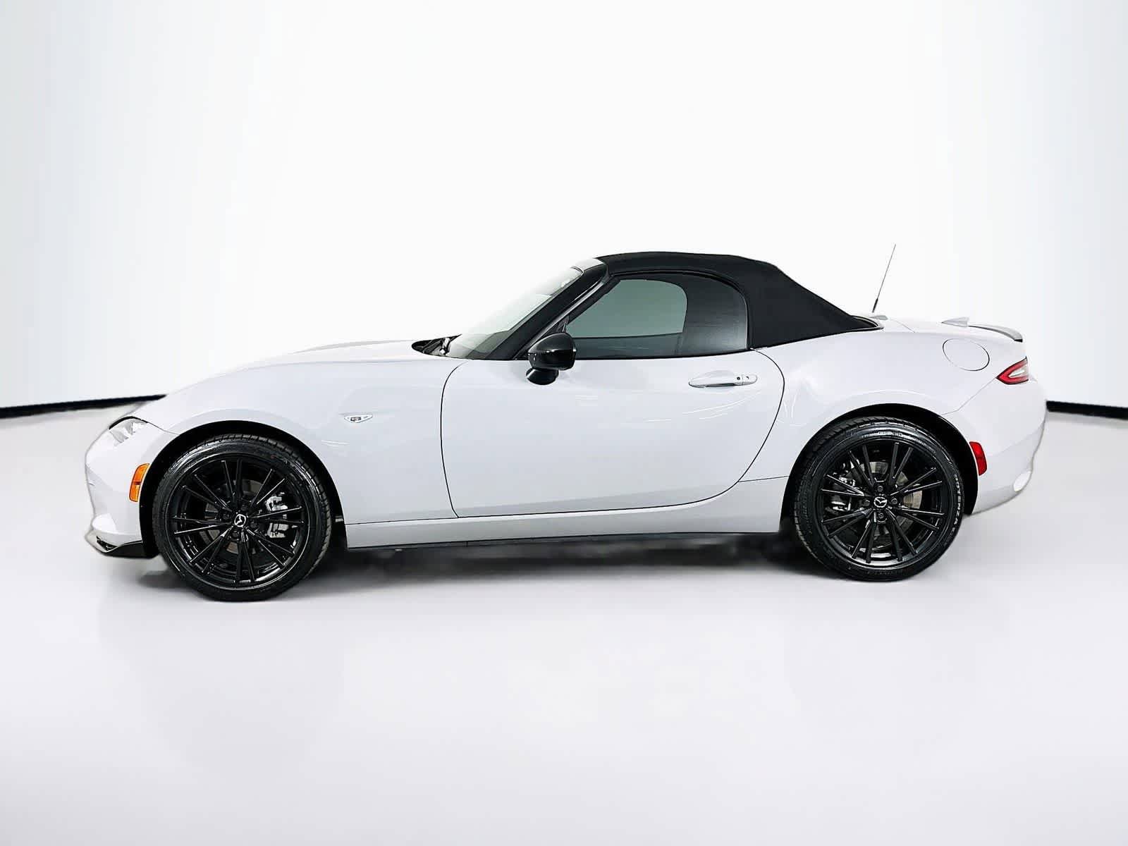 Used 2024 MAZDA MX-5 Miata Club RWD image 3