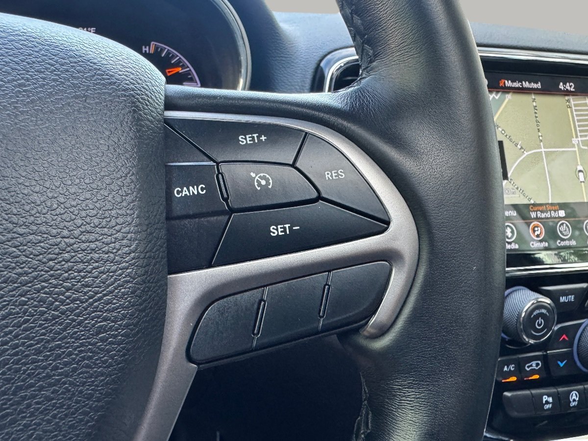 Used 2019 Jeep Grand Cherokee Limited w/ Luxury Group II AWD/4WD image 23