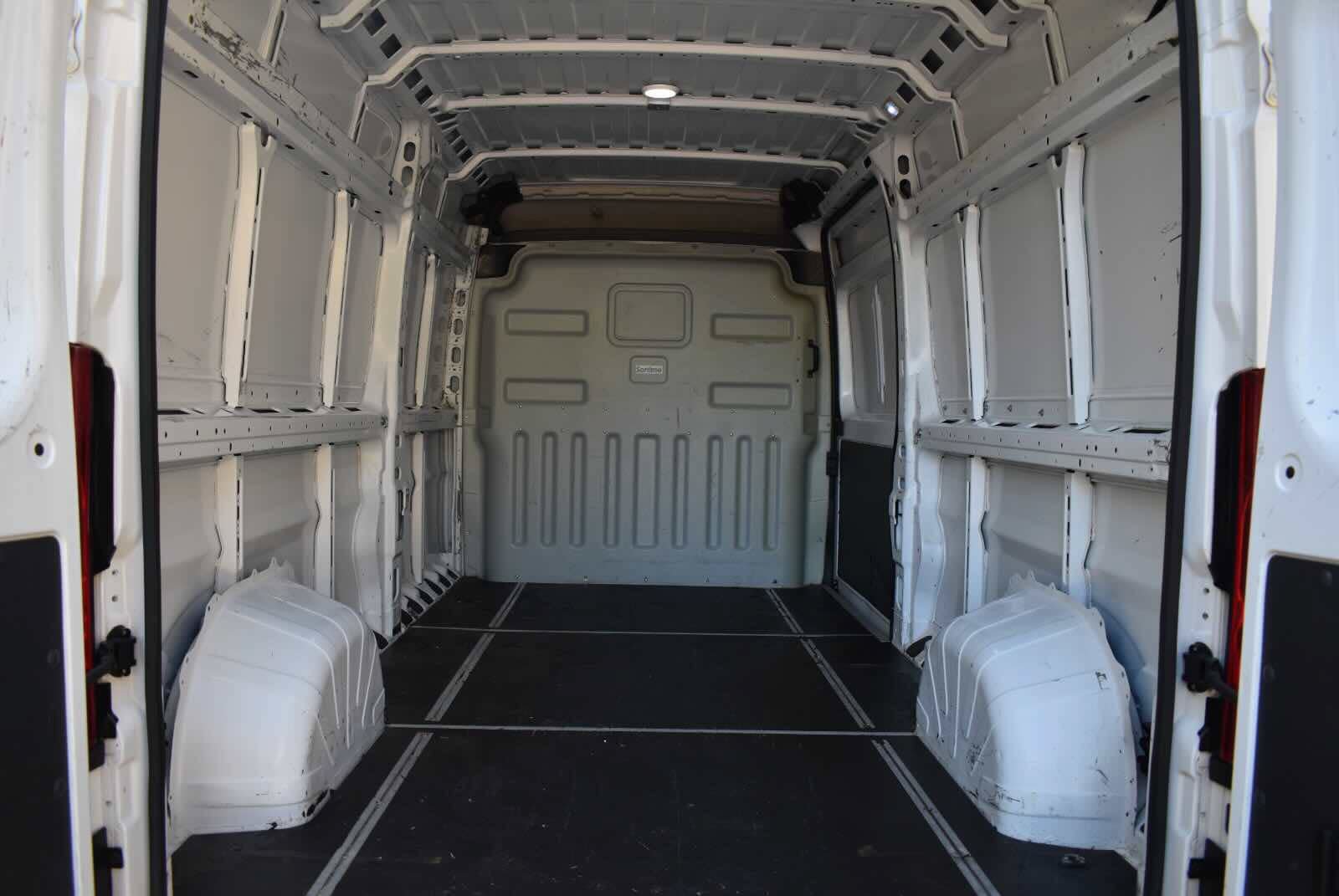 Used 2019 RAM ProMaster 2500 w/ Interior Convenience Group FWD image 13