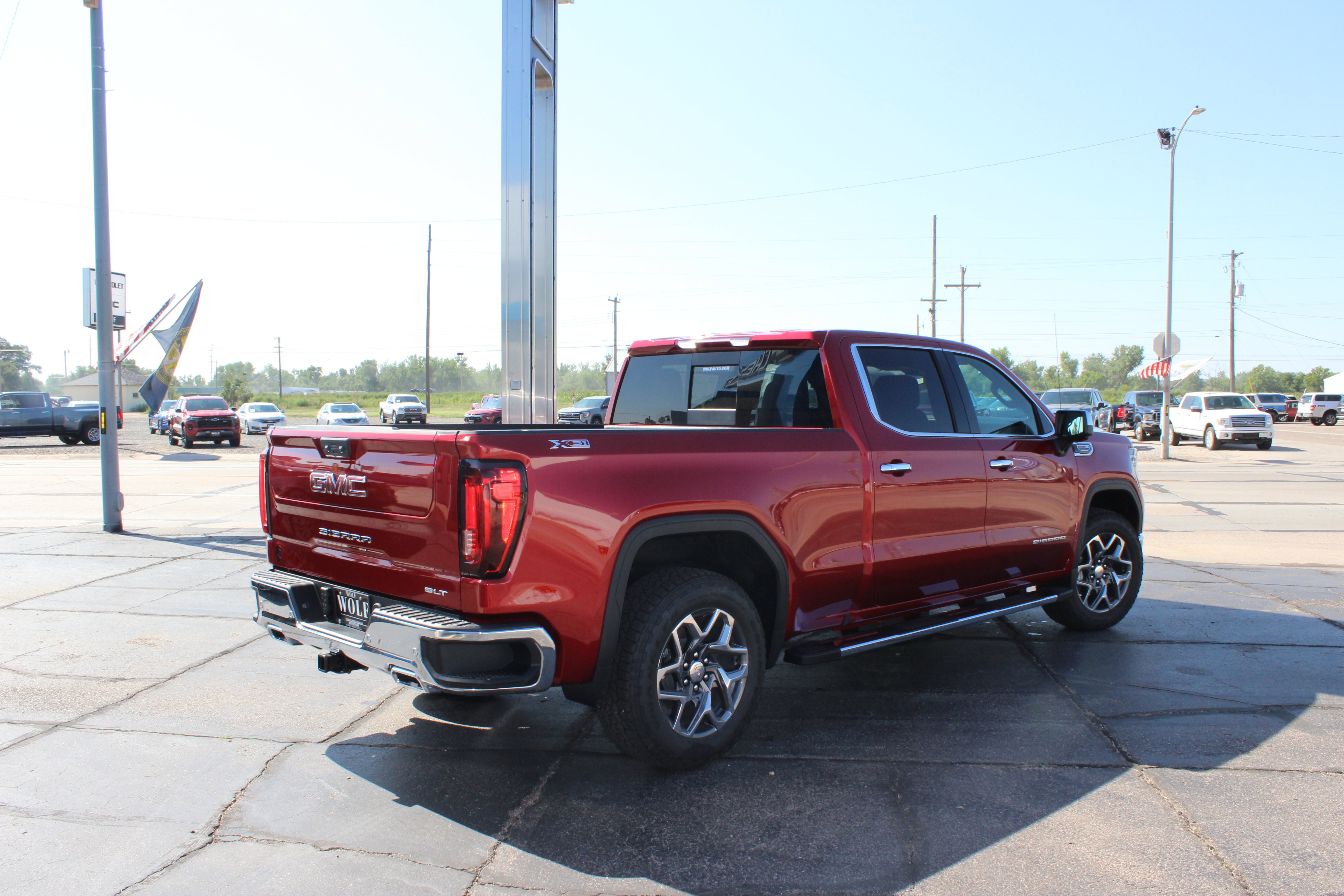 New 2026 GMC Sierra 1500 SLT w/ SLT Premium Package image 6