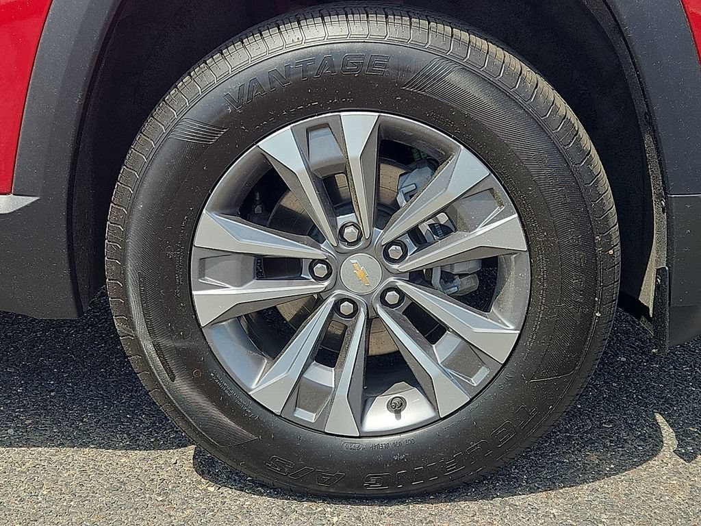 Certified 2026 Chevrolet Equinox LT AWD/4WD image 8