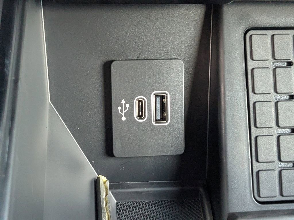 New 2025 Ford F150 Lariat w/ Equipment Group 502A High image 25