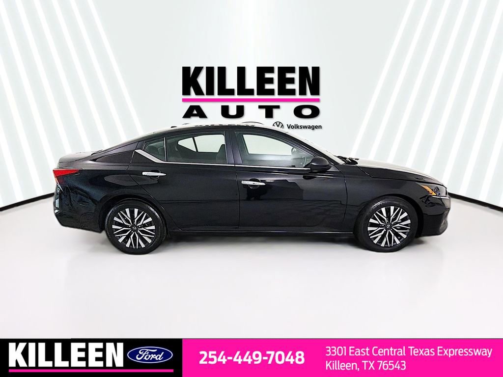 Used 2024 Nissan Altima 2.5 SV image 9