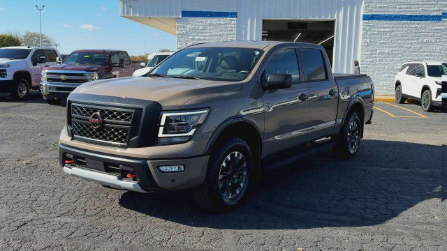 Used 2024 Nissan Titan PRO-4X w/ Pro-4x Utility Package image 4