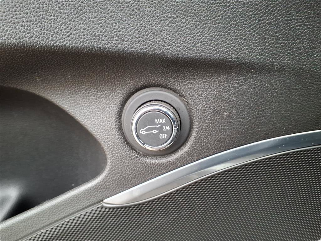 Used 2021 Buick Enclave Premium w/ Sun and Sites Package image 17