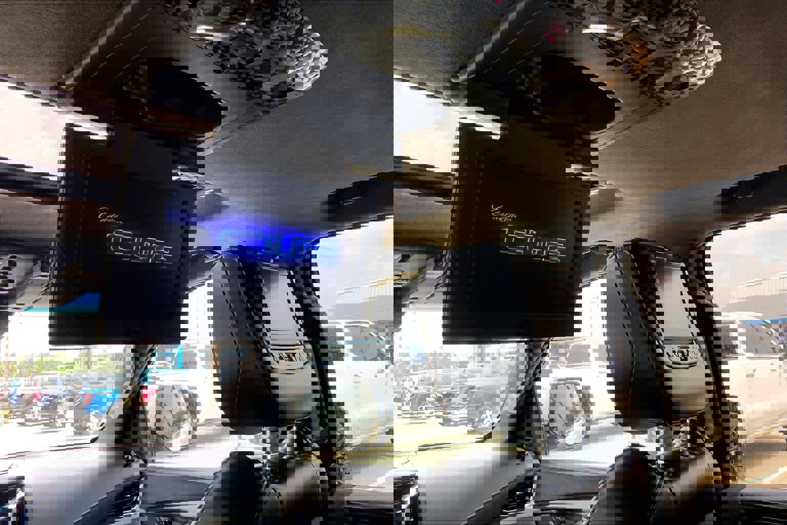 Used 2017 Cadillac Escalade Platinum image 34