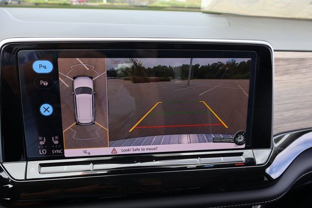 New 2026 Volkswagen Atlas SEL Premium R-Line image 23