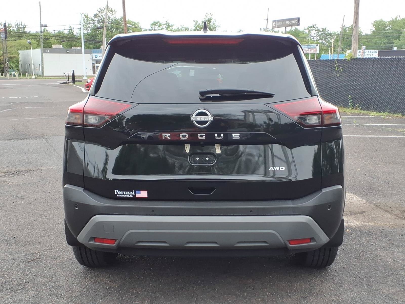 Used 2022 Nissan Rogue S AWD/4WD image 4