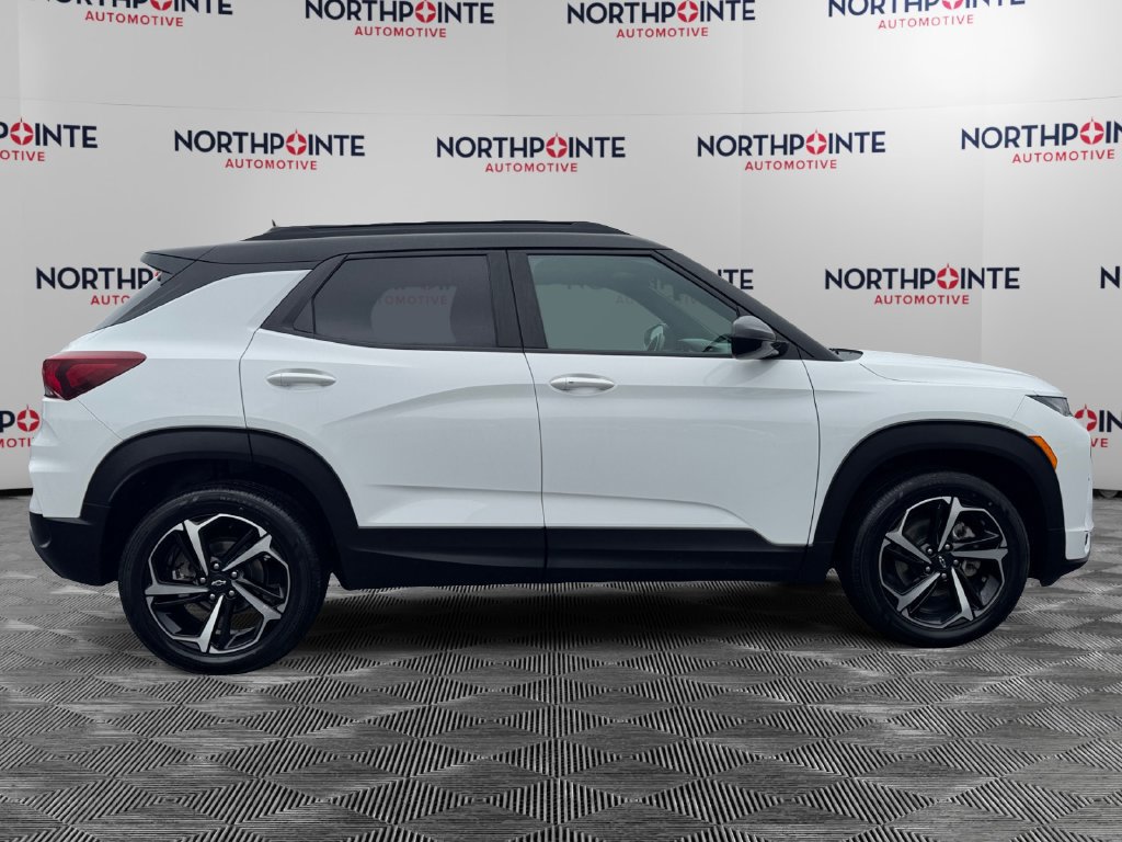 Used 2022 Chevrolet TrailBlazer RS w/ Sun and Liftgate Package AWD/4WD image 7