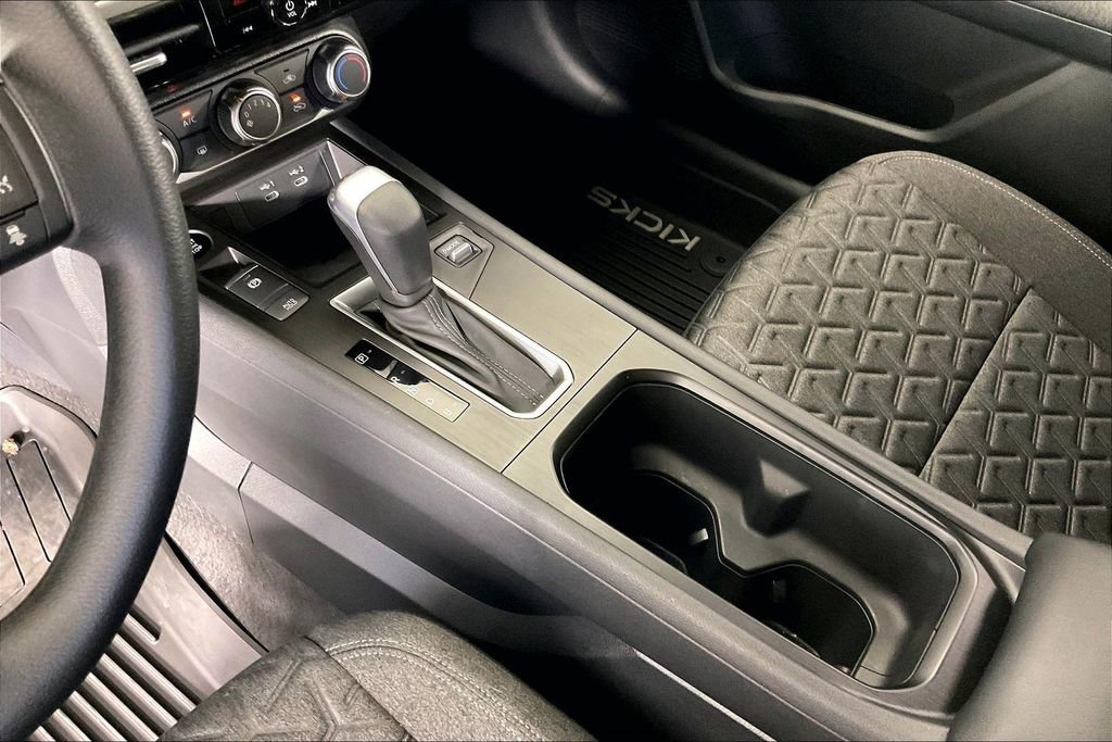 Certified 2025 Nissan Kicks SV image 19