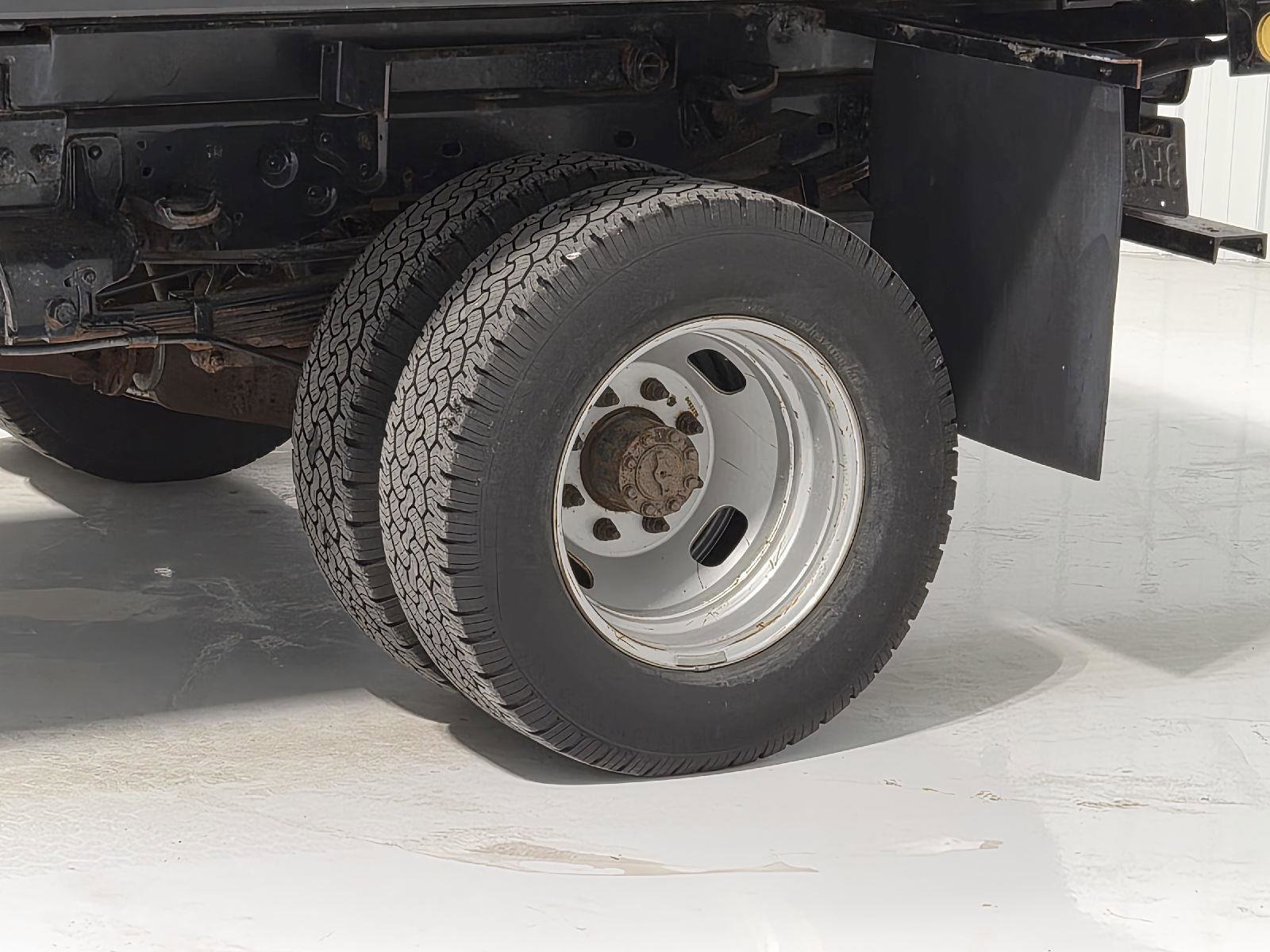 Used 2016 Ford F350 XL w/ Power Equipment Group image 10