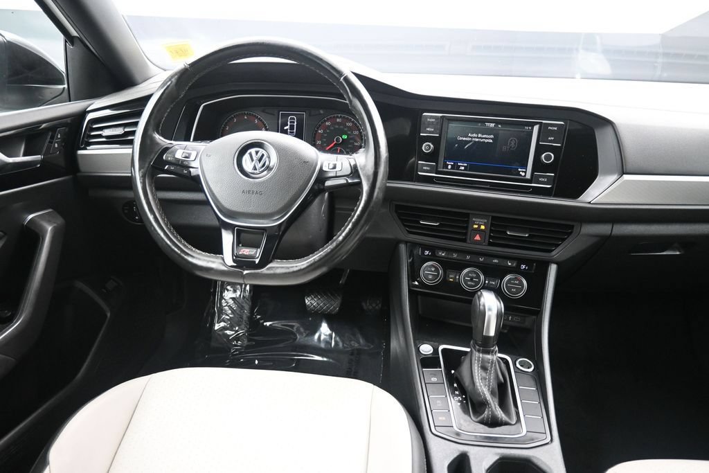 Used 2020 Volkswagen Jetta R-Line w/ R-Line Cold Weather Package FWD image 20