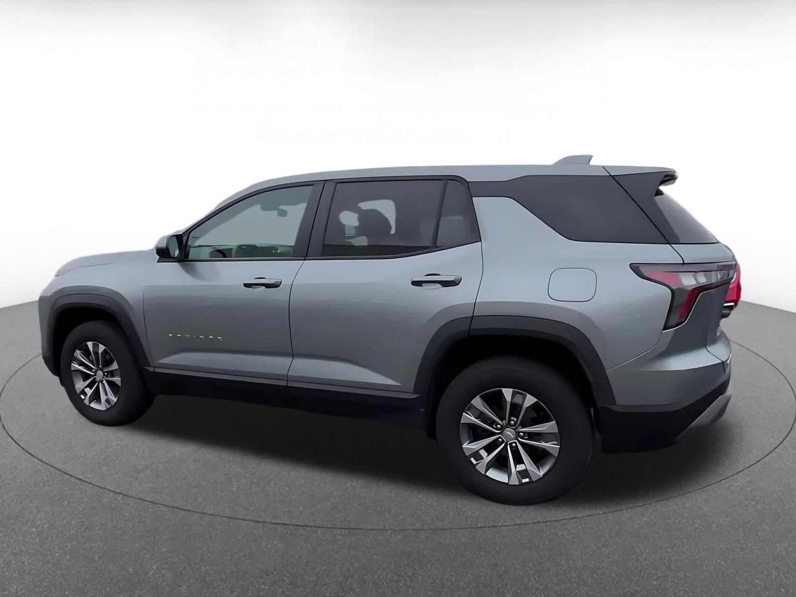 Used 2025 Chevrolet Equinox LT FWD image 8