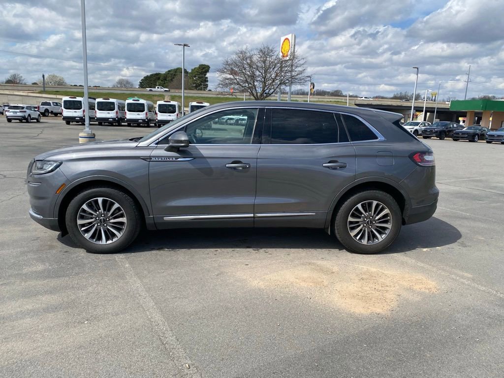 Used 2023 Lincoln Nautilus Reserve image 4