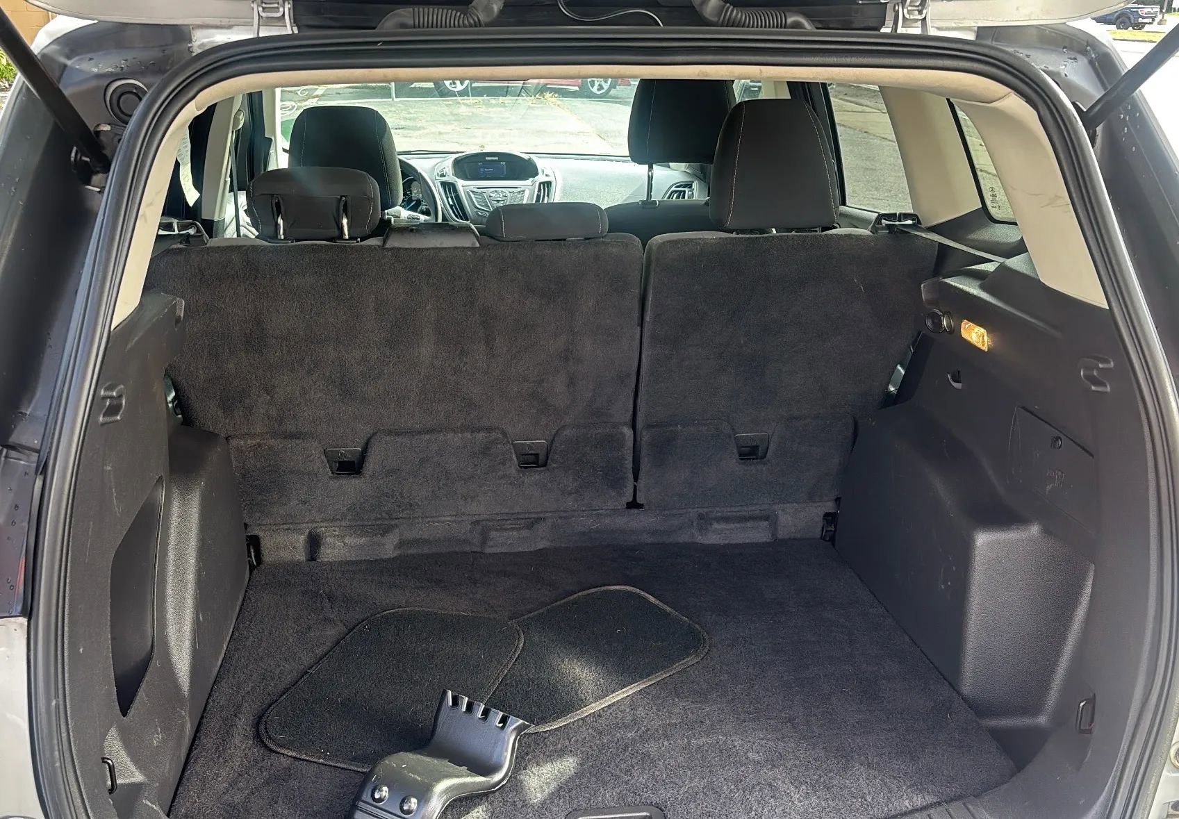 Used 2015 Ford Escape SE image 12