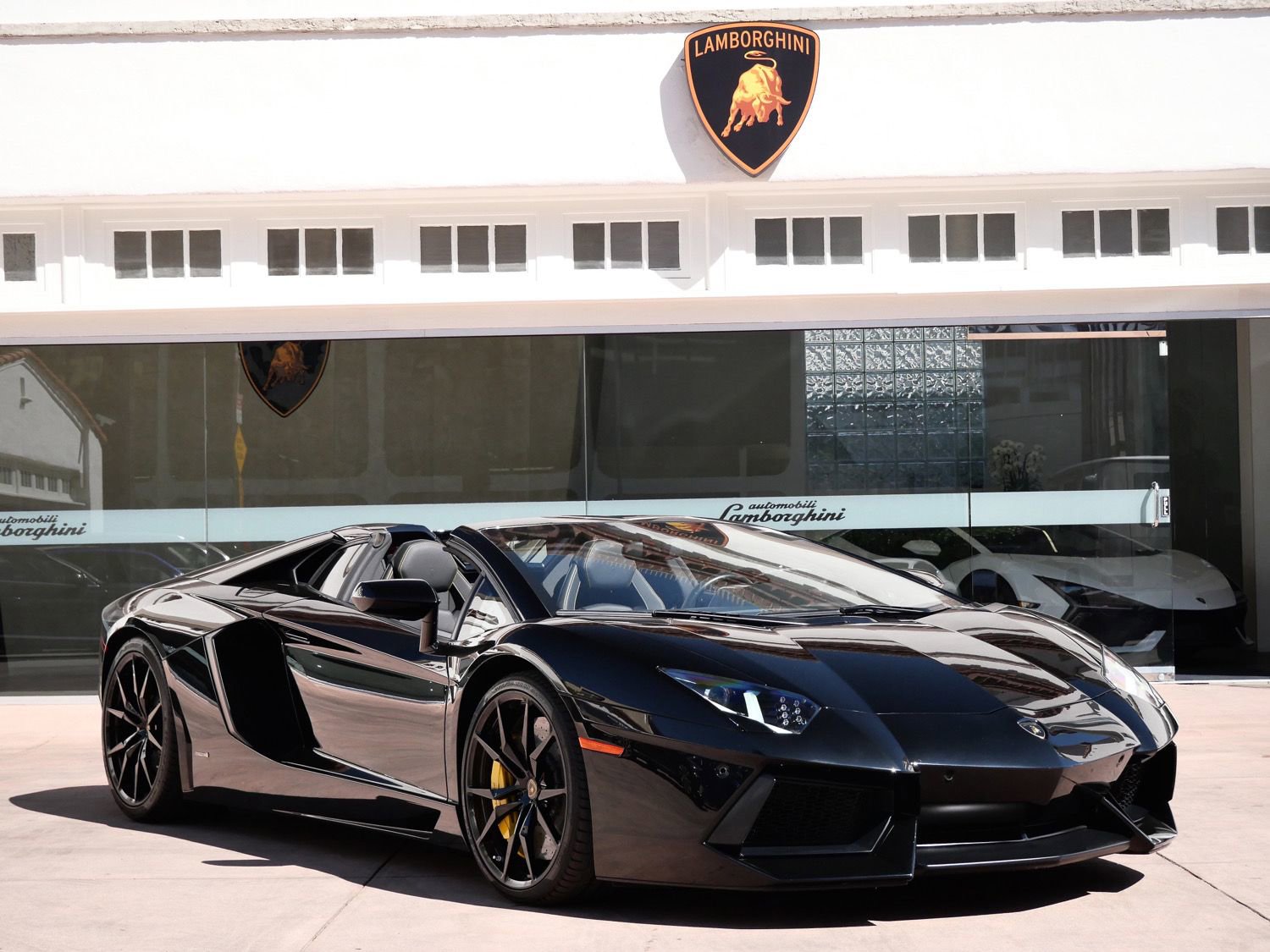 Used 2014 Lamborghini Aventador LP 700-4 image 1