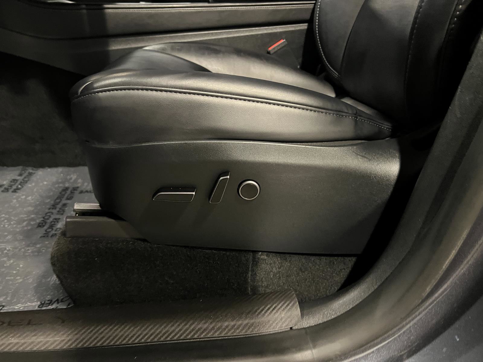 Used 2023 Tesla Model Y Performance image 20