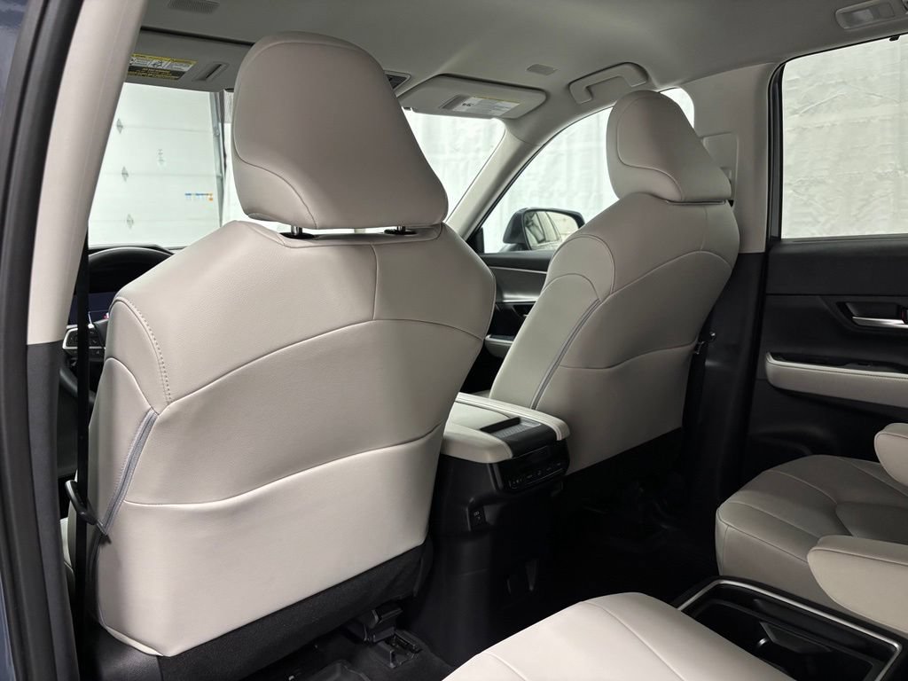 Used 2025 Toyota Grand Highlander AWD image 49