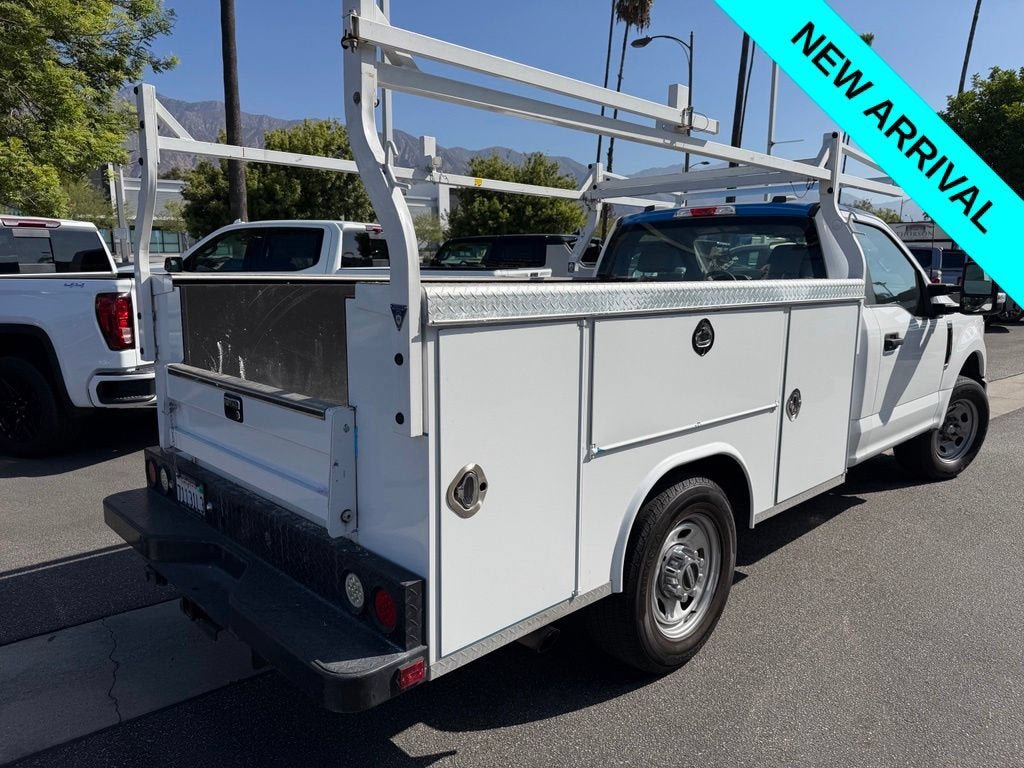 Used 2022 Ford F350 XL w/ Power Equipment Group RWD image 3
