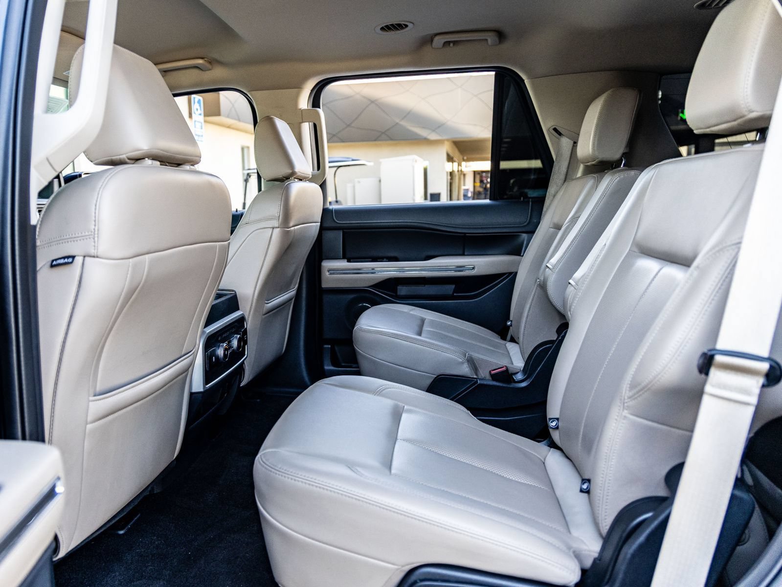Used 2022 Ford Expedition XLT RWD image 26