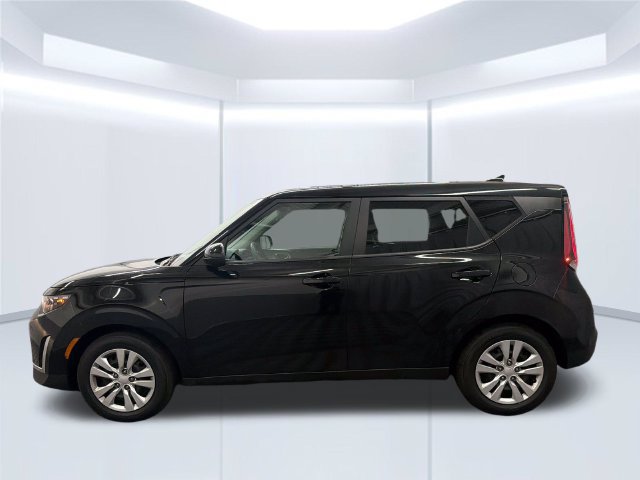 Certified 2023 Kia Soul LX FWD image 2