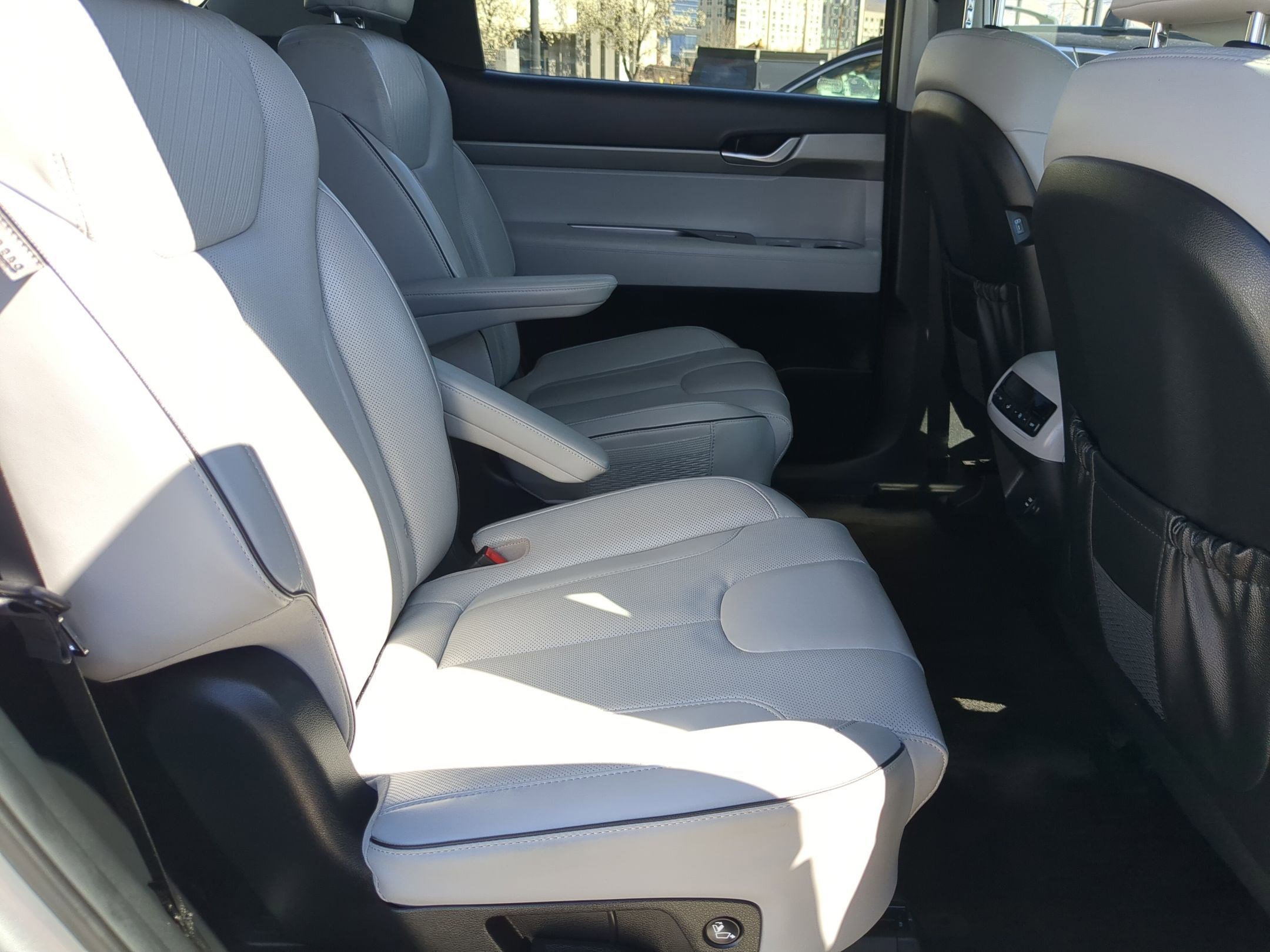 Used 2025 Hyundai Palisade SEL image 32