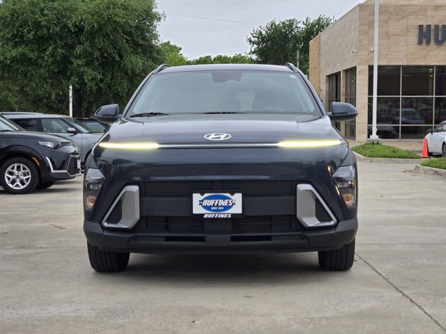 Certified 2025 Hyundai Kona SEL image 2