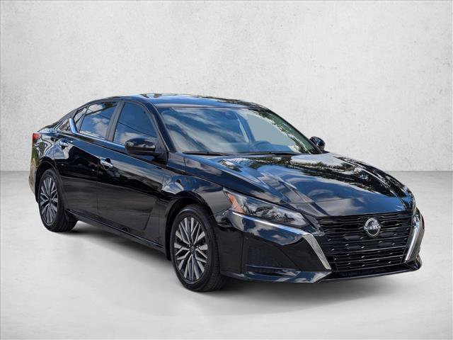 Used 2024 Nissan Altima 2.5 SV w/ SV Premium Package FWD video 3